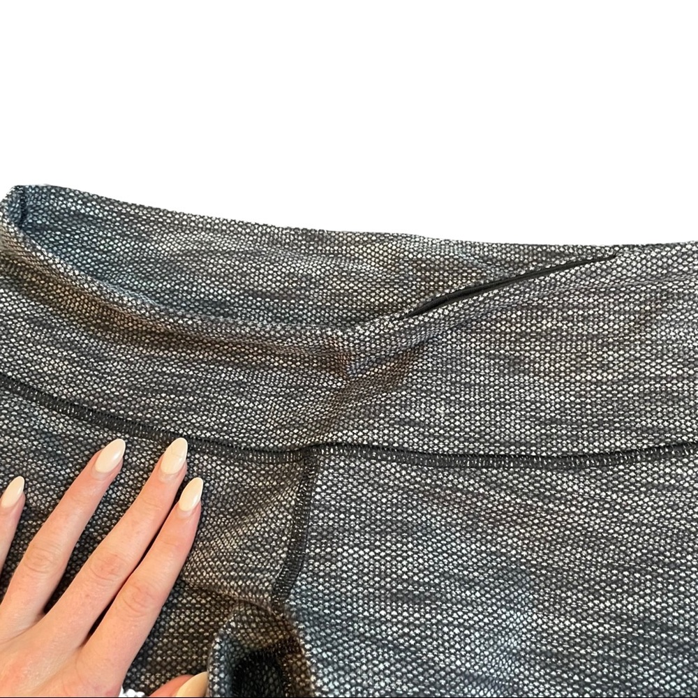 Wunder Under Patterned Leggings - image 4